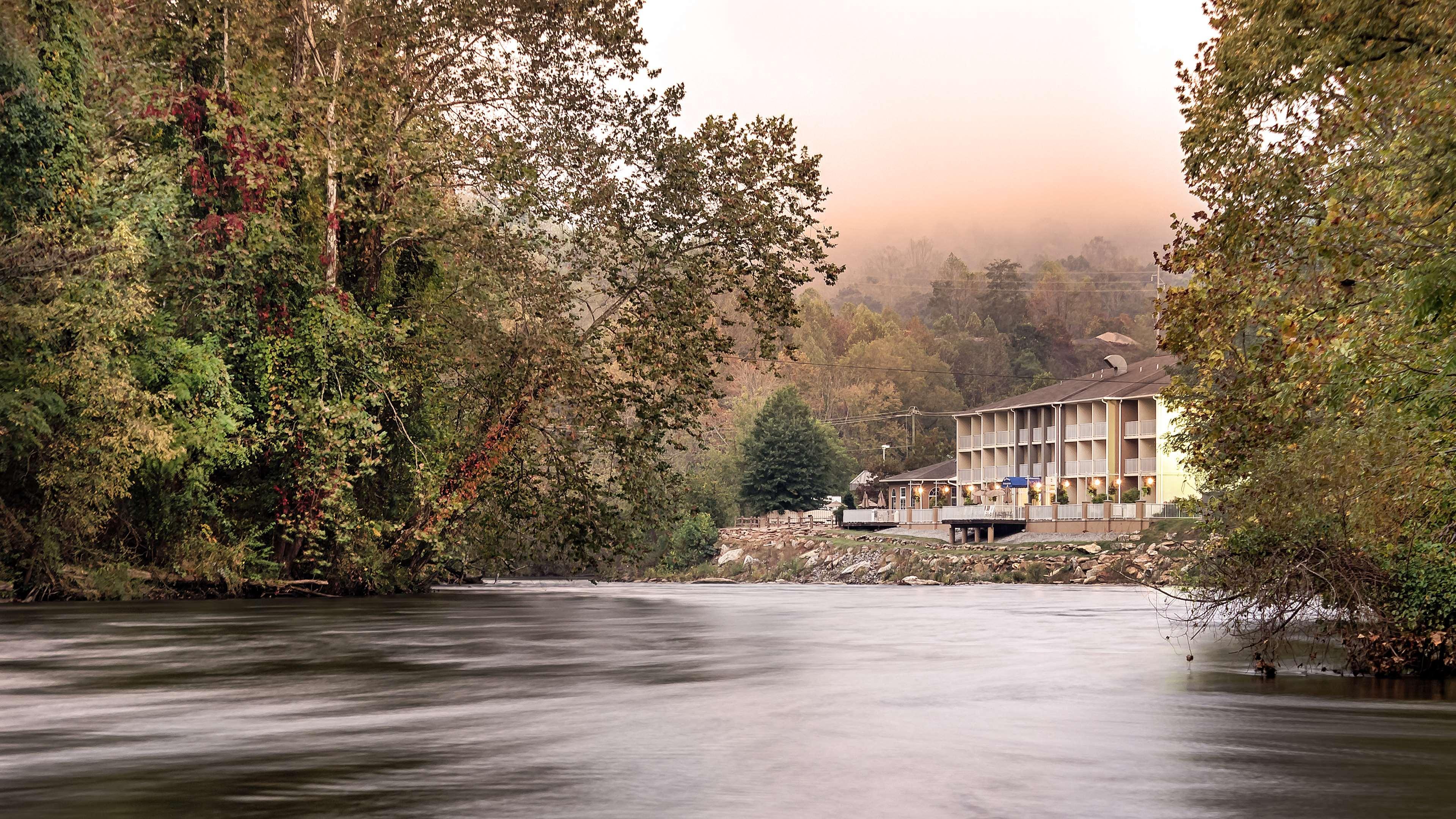 Best Western Plus River Escape Sylva / Dillsboro Kültér fotó
