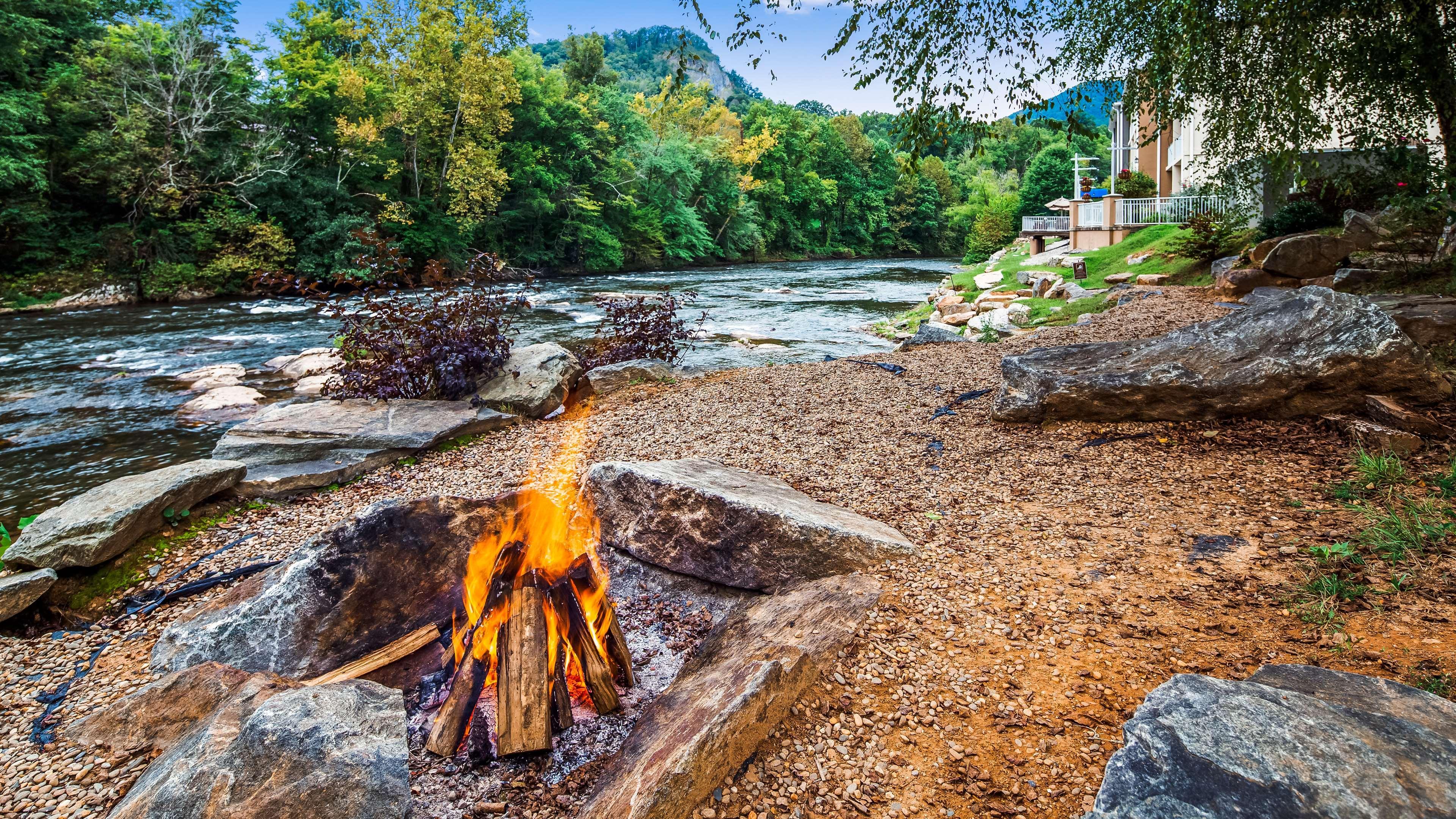 Best Western Plus River Escape Sylva / Dillsboro Kültér fotó