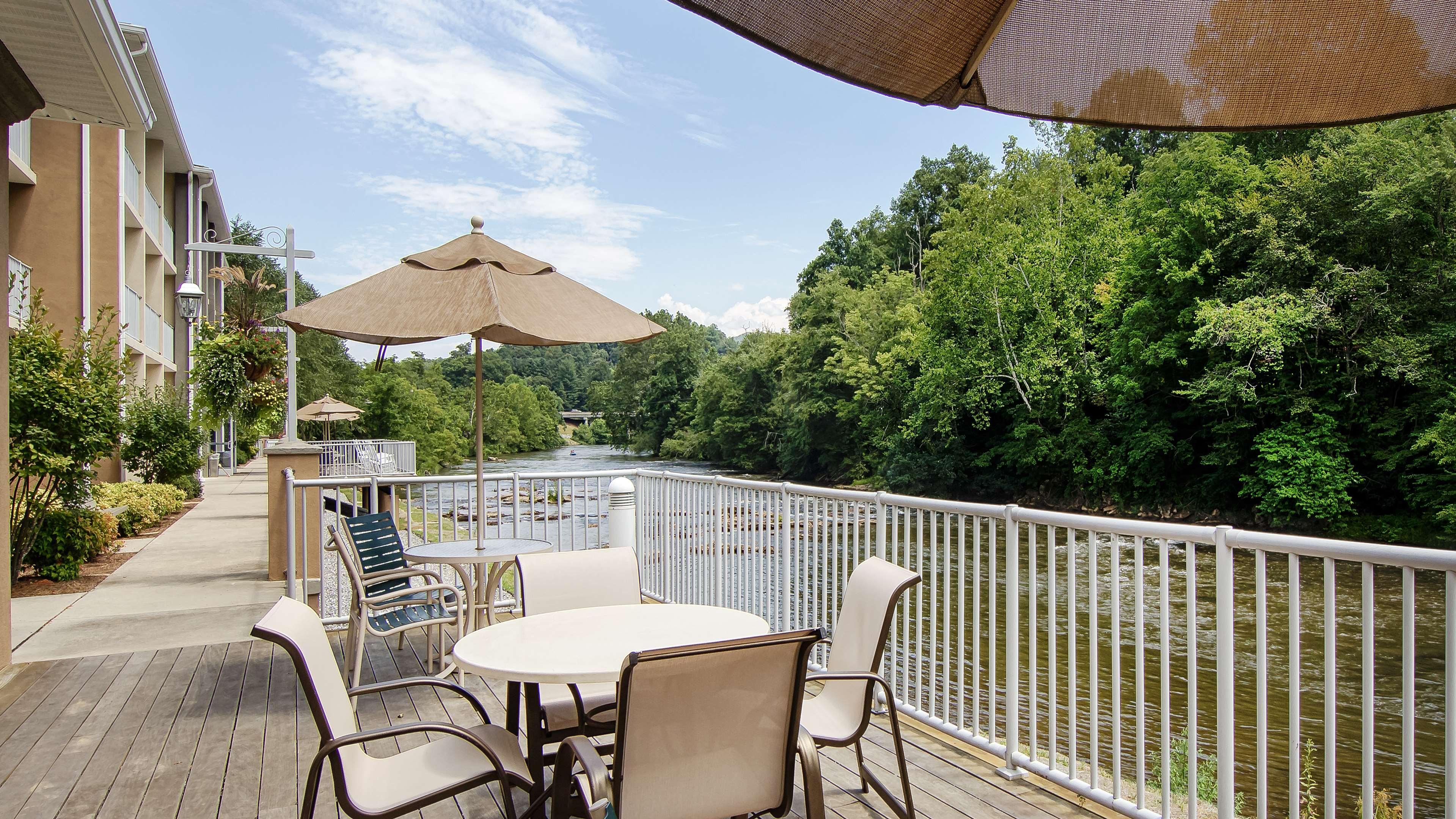 Best Western Plus River Escape Sylva / Dillsboro Kültér fotó