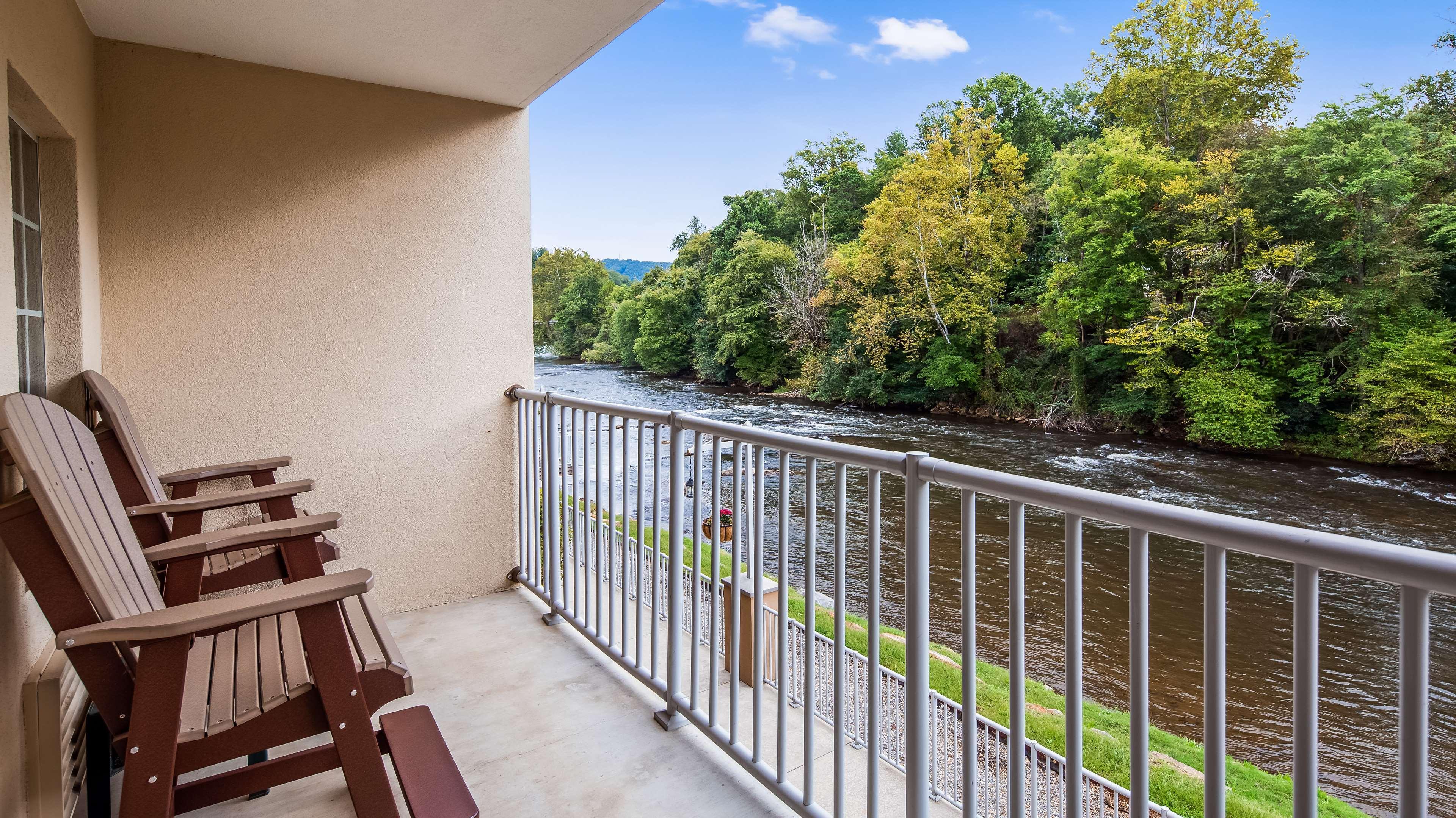 Best Western Plus River Escape Sylva / Dillsboro Kültér fotó