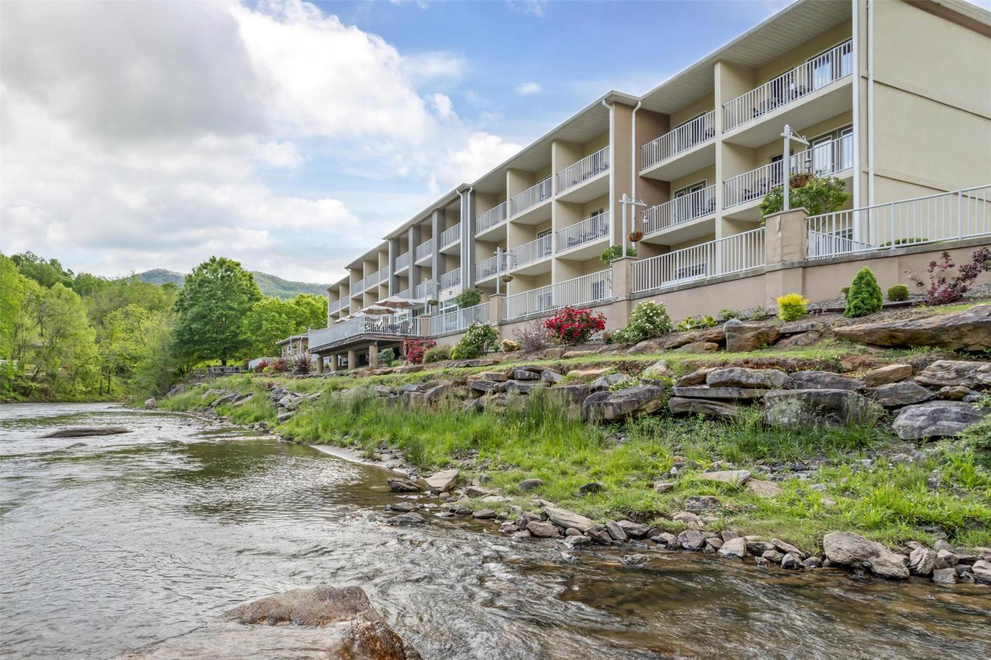 Best Western Plus River Escape Sylva / Dillsboro Kültér fotó